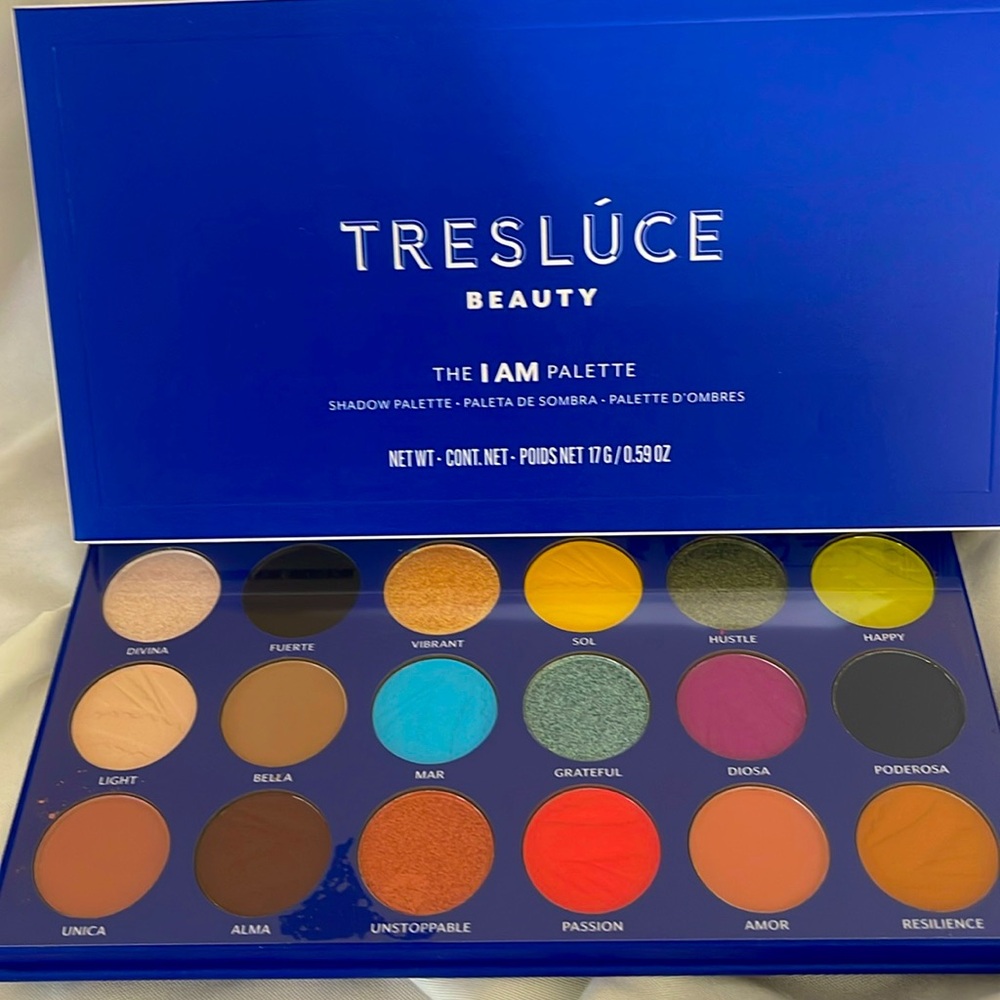 TresLuce beauty the I am palette